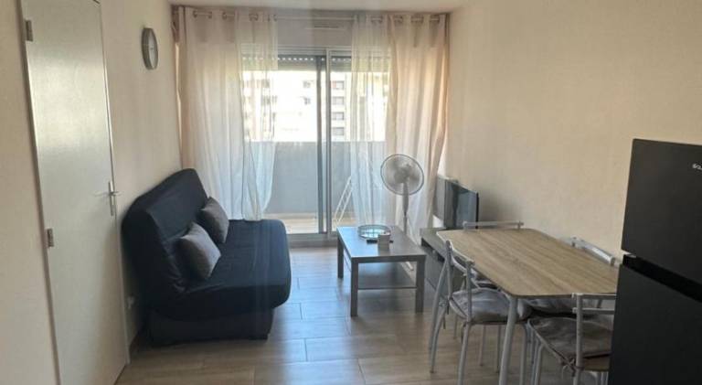 Apartment with terrace — photo 5
