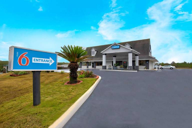 Motel 6 Byron, GA in Warner Robins, GA