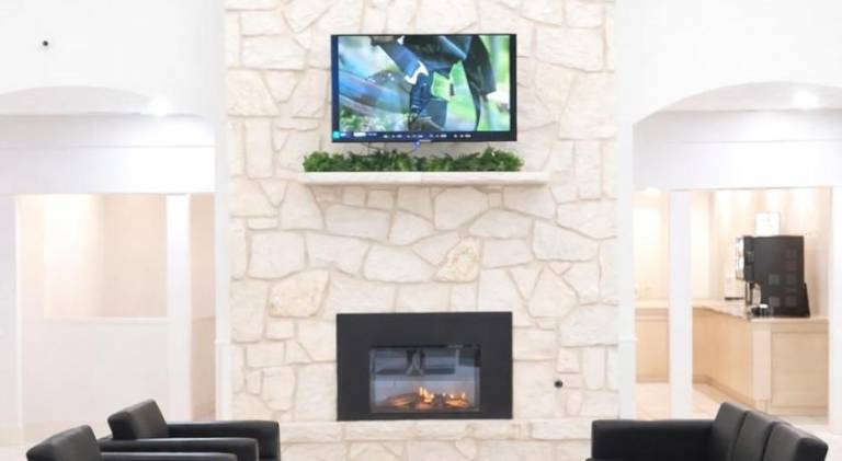 La Quinta Inn & Suites by Wyndham Kerrville — photo 4