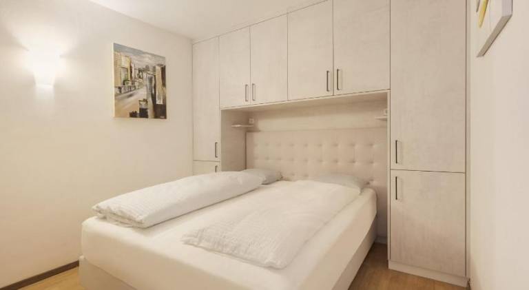 Holiday apartment with 1 room for 4 persons in Merano