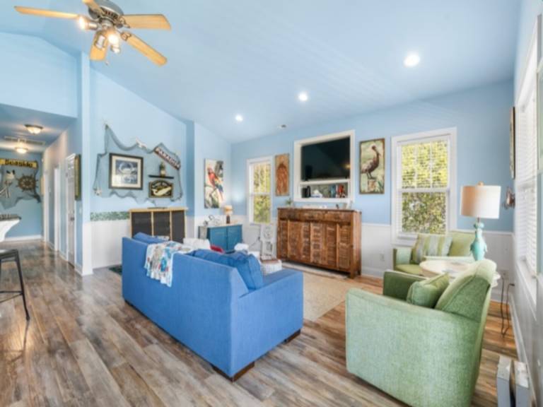 Atlantis Blue - Relaxing beach getaway home directly across the street — photo 5