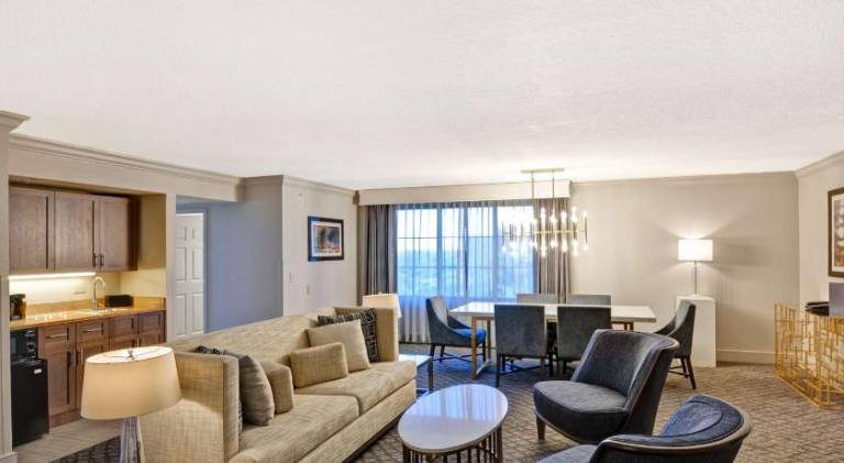 Embassy Suites by Hilton Orlando Downtown — photo 2