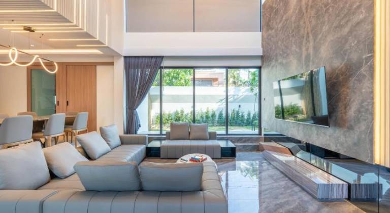 Villa with pool & jacuzzi — photo 3