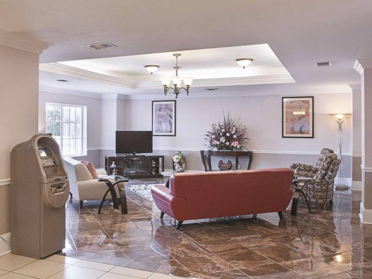 La Quinta Inn & Suites by Wyndham Slidell - North Shore Area — photo 5