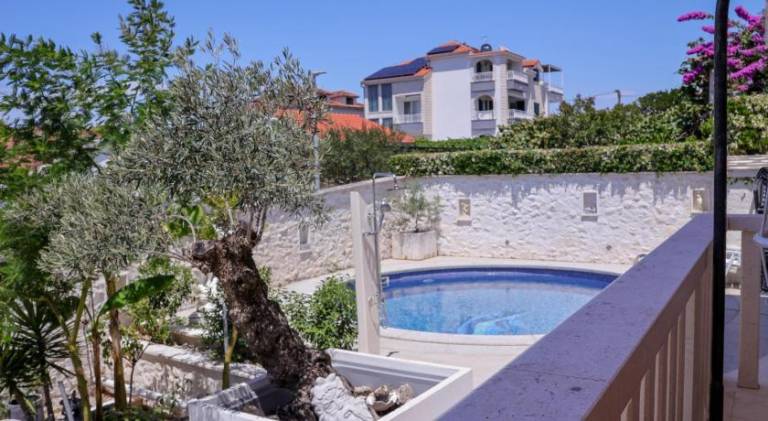 Luxury Villa Karla next to Beach on Island Brac — photo 3