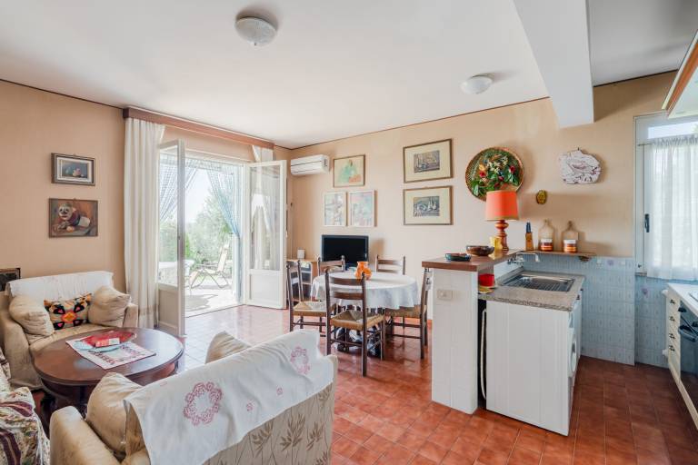 Fully equipped apartment with pool, yard & terrace | Pets are welcome — photo 3