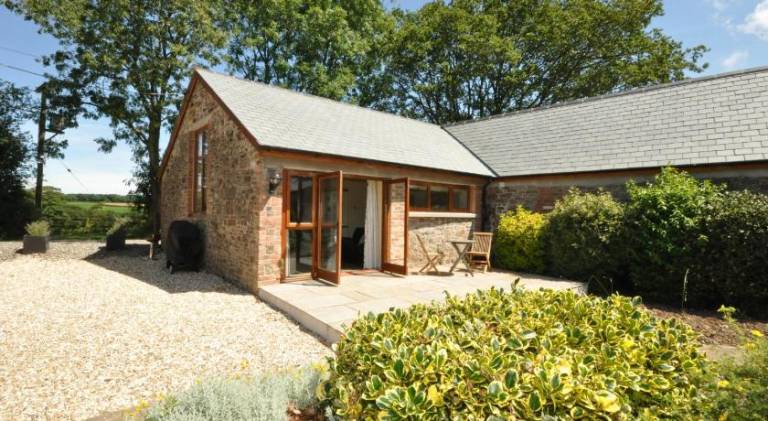 House with pool & hot tub in Bideford