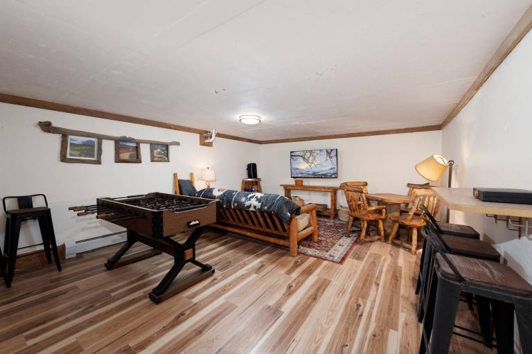 Private home on 5 acres - 5 min. from downtown Durango - Hot Tub/Game Room — photo 5