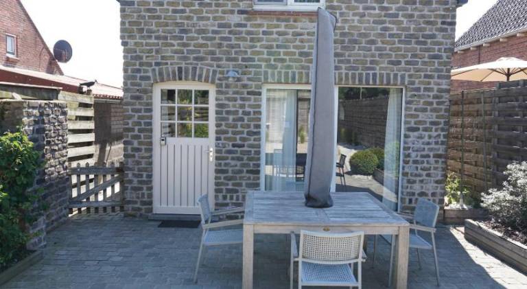 Vacation home with garden & terrace — photo 5