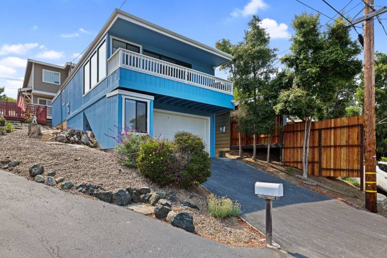 House  Cambria