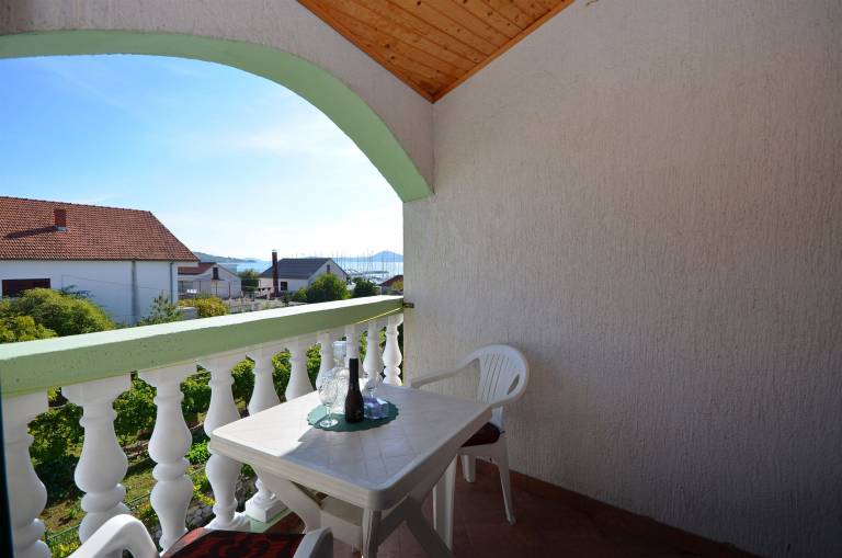 Rental apartment with patio | Pets are welcome — photo 2