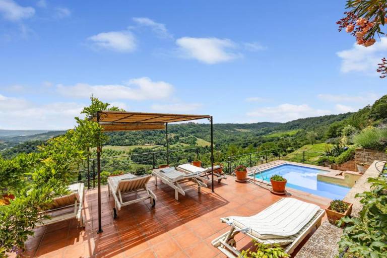 Villa with patio & private pool — photo 3