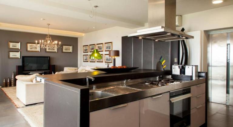 Fully equipped charming vacation home with terrace, pool & barbeque | Pets allowed — photo 5
