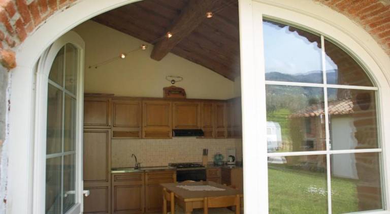 Family-friendly vacation home with yard, pool & BBQ | Dogs allowed — photo 2