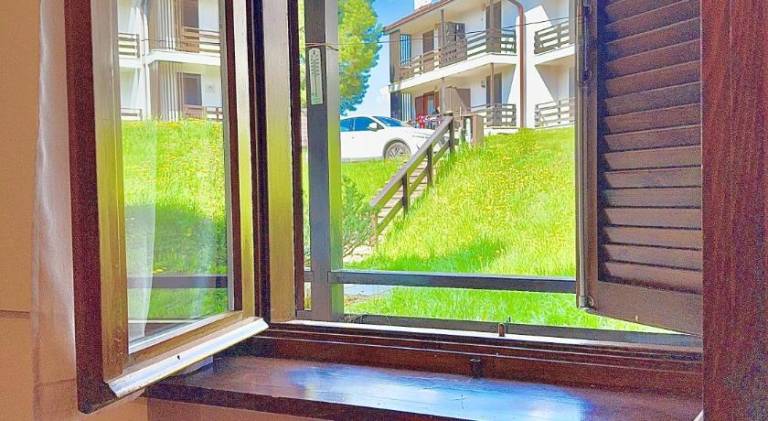 Holiday apartment with yard & terrace — photo 3