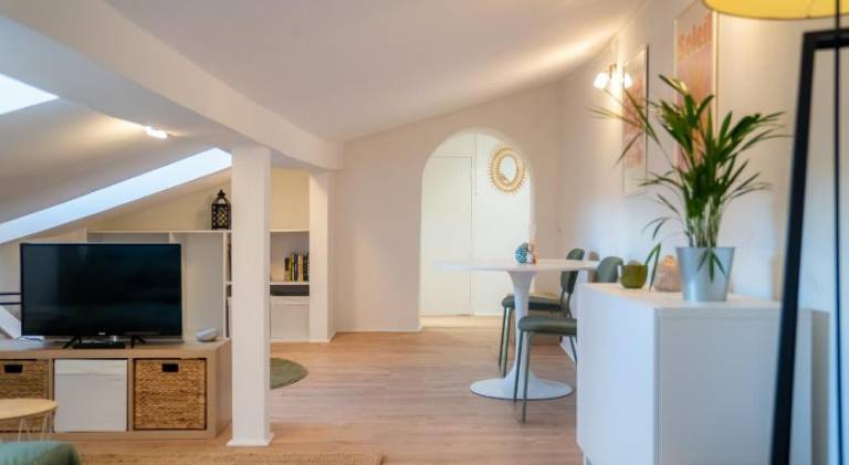 Rental apartment | Next to Castle Hill | Next to the beach | Pets are welcome — photo 2