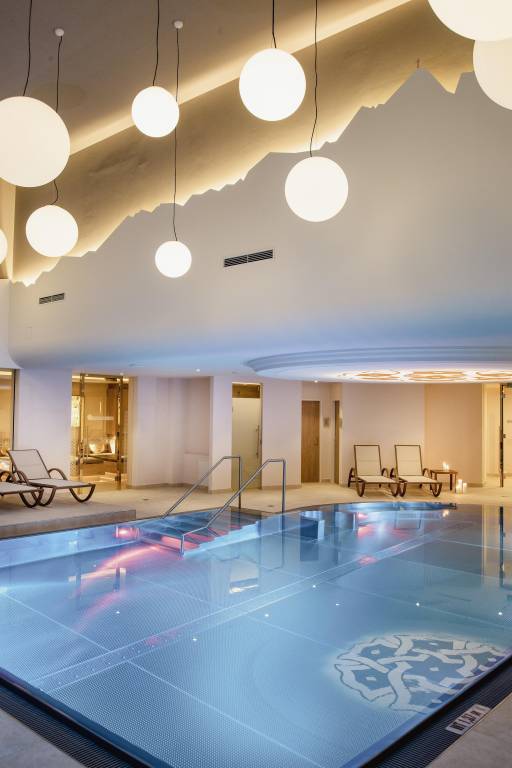 Hotel Norica mit Bademantel direkt in die Therme — photo 5