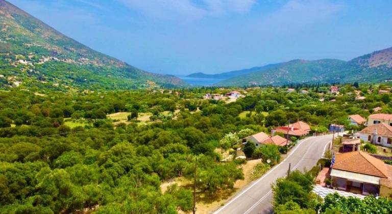 Fully equipped beautiful villa with yard & patio | Pets are welcome in Kefalonia
