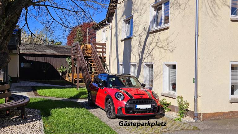 Holiday apartment with barbecue, patio & garden | Garden view — photo 5