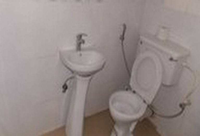 Child-friendly private room with jacuzzi, garden & private pool | Pool view | Pets allowed — photo 5