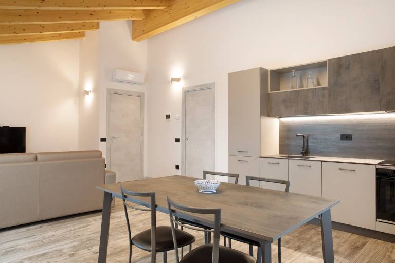 Fully equipped nice apartment with terrace | Mountain view | Suitable for remote work | Pet-friendly — photo 5