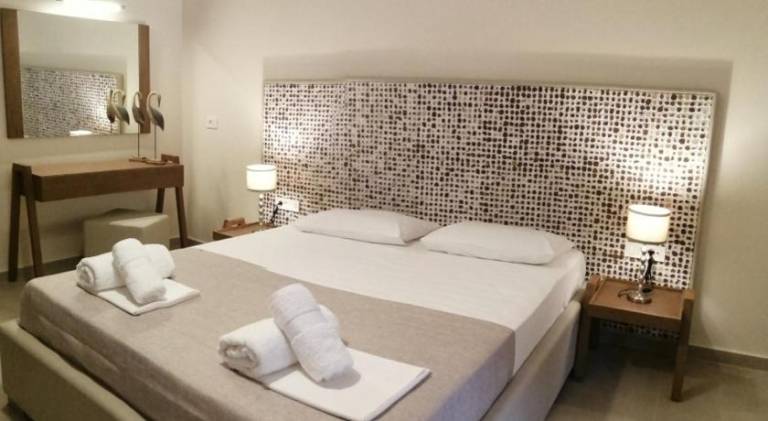 Serviced apartment with yard — photo 5