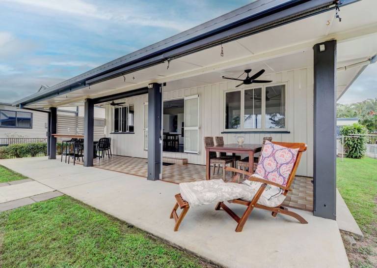 House Kurrimine Beach