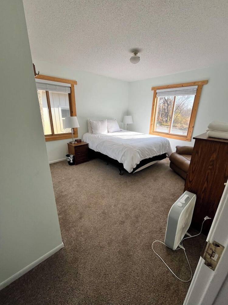 Resort East Gull Lake