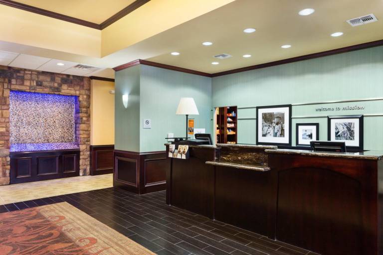 Hampton Inn & Suites Mission — photo 4