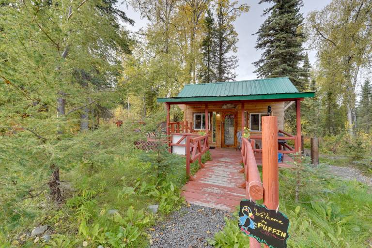 Fish, Hike & Explore: Lakefront Cabin in Soldotna — photo 3