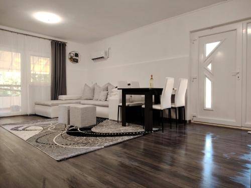Apartman Kistelek