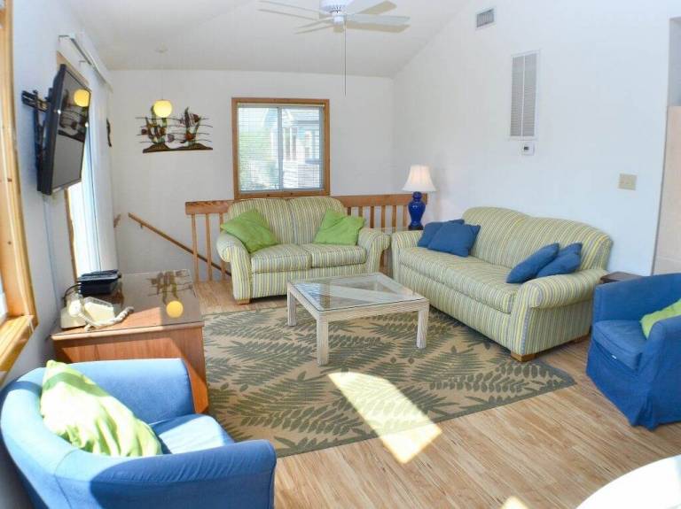 Family-friendly house with private pool | Beach nearby | Pets are welcome — photo 4