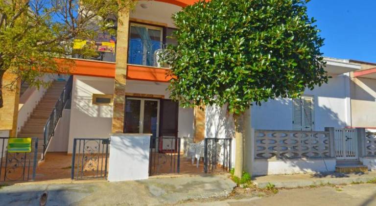 Apartment with 2 rooms for 4 persons in Salve