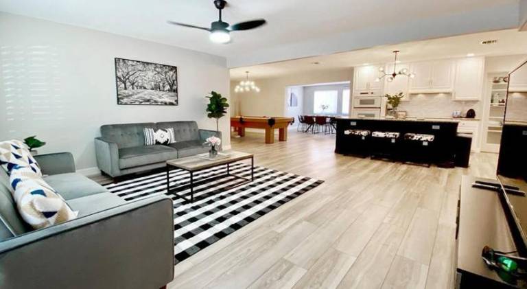 Fully equipped ample house with BBQ, terrace & yard | Good for workation | Pets allowed in Scottsdale, AZ
