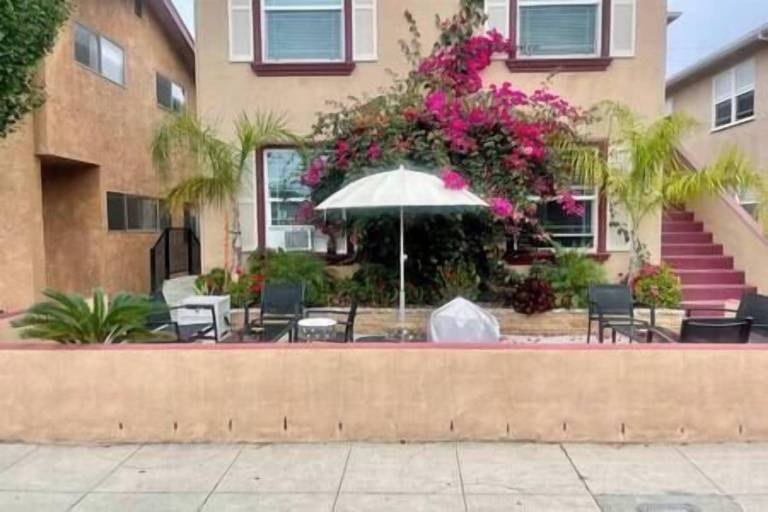 Apartment  Belmont Shore