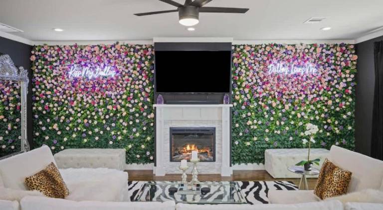 House with 4 rooms for 16 persons in Dallas, TX