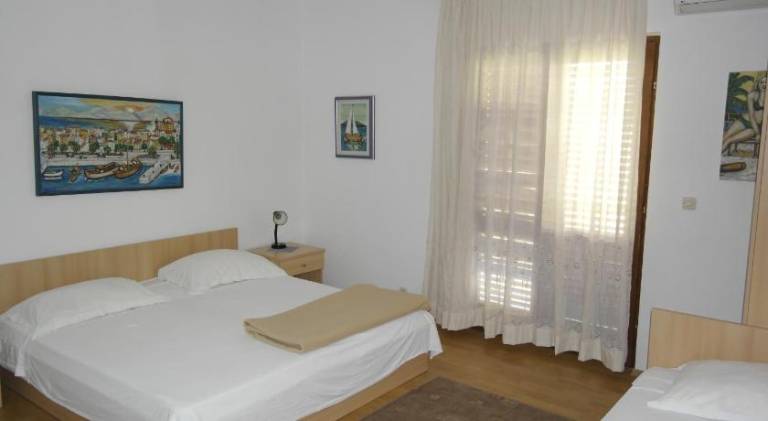Wonderful apartment with yard, terrace & barbeque | Close to the beach | Pet-friendly — photo 2