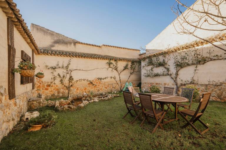 Country House 'Los Beatos' with Shared Terrace, Private Garden and Wi-Fi — photo 2
