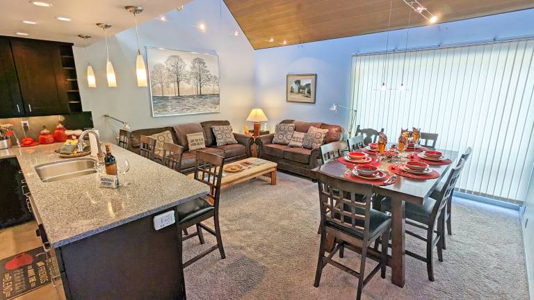 Children-friendly condo with jacuzzi, pool & barbeque | Suitable for remote work | Dogs allowed — photo 4