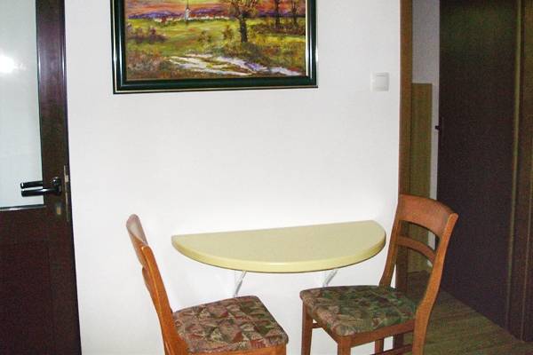 Holiday apartment with barbecue & patio — photo 4