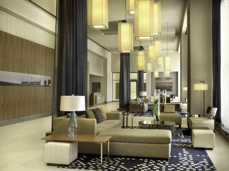 DoubleTree by Hilton Cedar Rapids Convention Complex — photo 2
