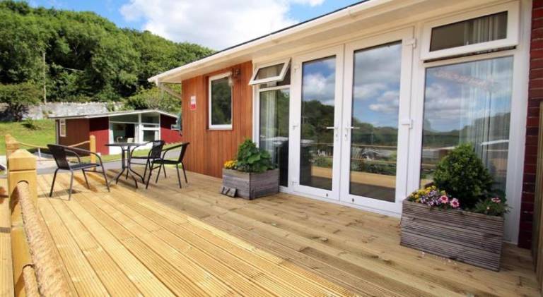 Chalet with garden & terrace — photo 3