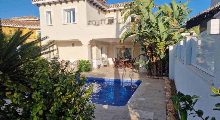 Villa with private pool, yard & BBQ — photo 3