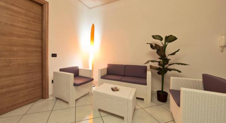 Pleasant serviced apartment with yard & terrace | Beach nearby | Pets are welcome — photo 3