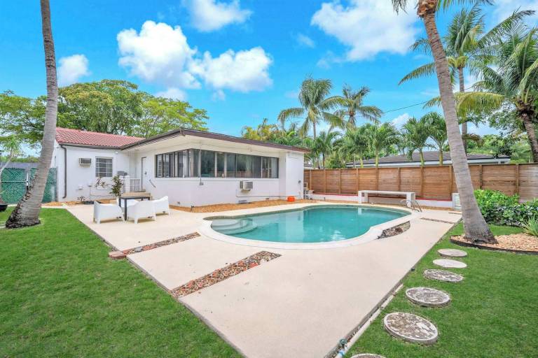 House  Coconut Grove