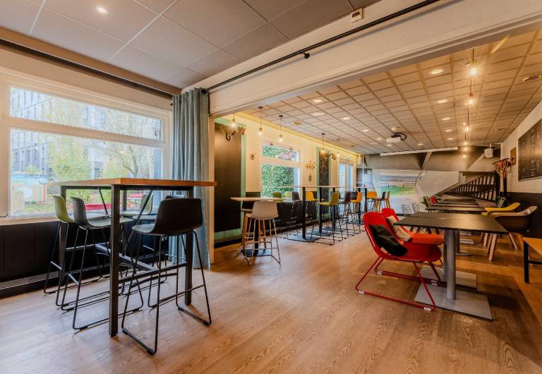 B&B HOTEL Lille Villeneuve d'Ascq Hôtel de Ville — photo 4