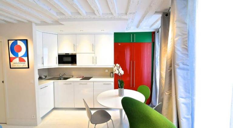 Fully equipped charming rental apartment | Next to Notre-Dame de Paris | Good for workation | Pets allowed — photo 4