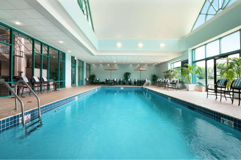Embassy Suites by Hilton Chicago Lombard Oak Brook — photo 4
