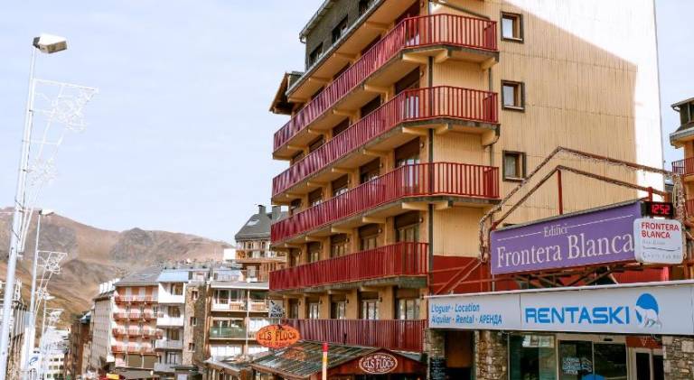 Serviced apartment for 10 persons in Encamp