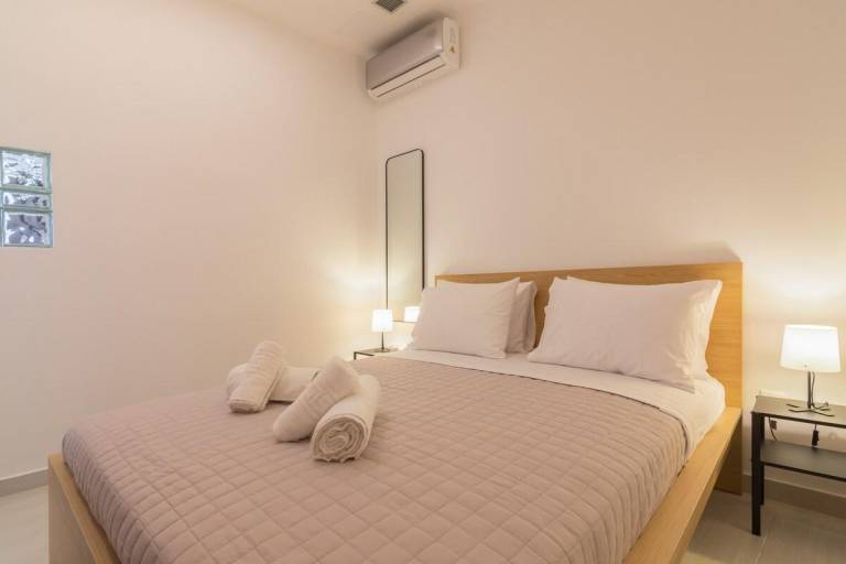 Apartment with 2 rooms for 5 persons — photo 2